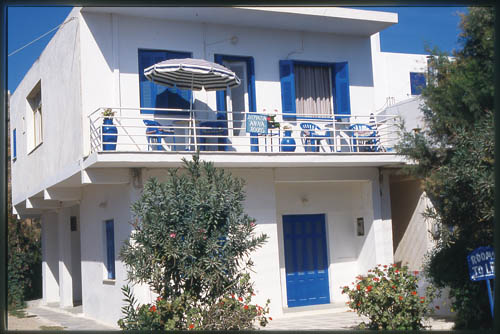 Cyc_Serifos_AnnasRooms_001